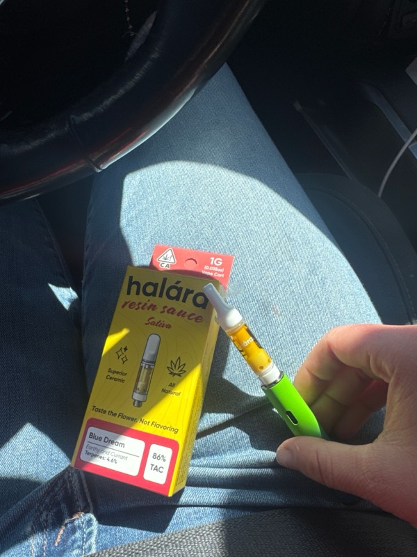 Halára customer photo — blue dream