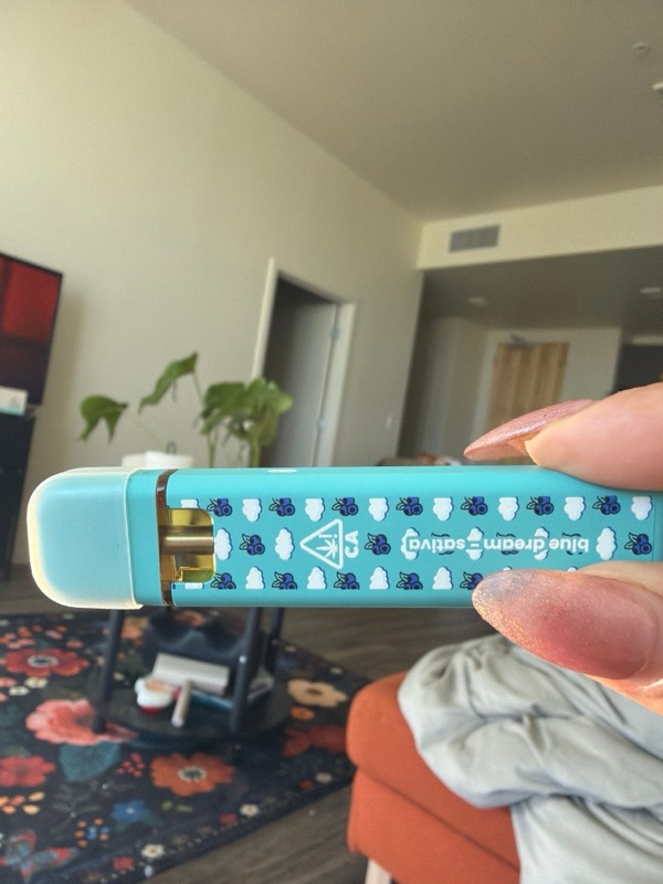 Halára customer photo — blue dream