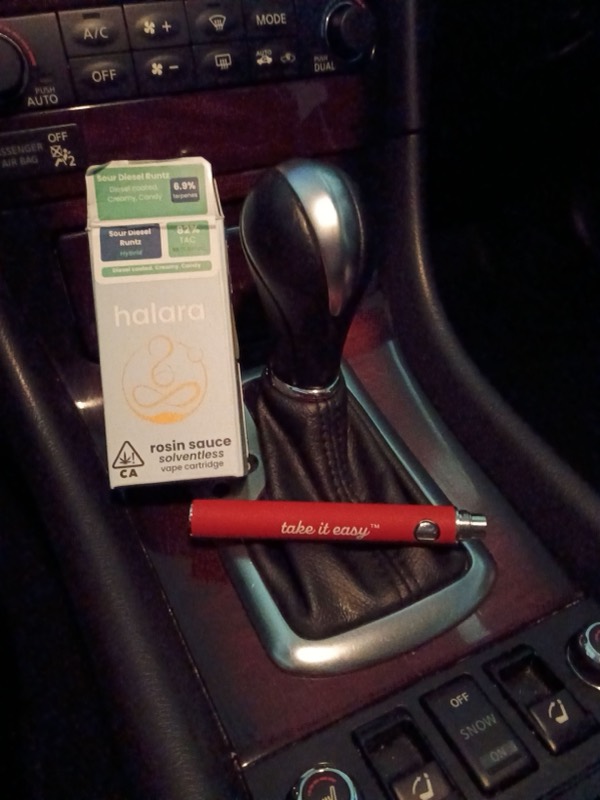 Halára customer photo — sour diesel runtz