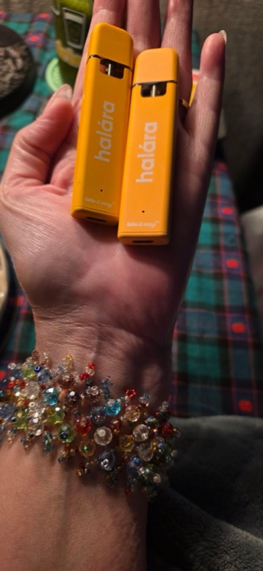 Halára customer photo — cannalope chronic